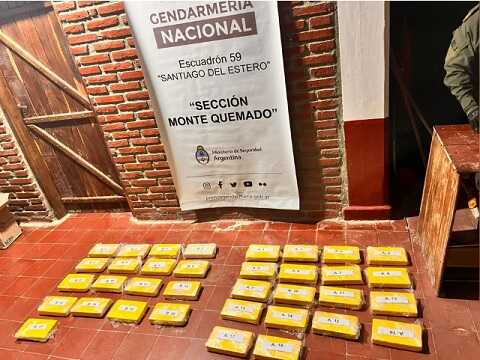 Gendarmería secuestró 37 kilos de cocaína y detuvo a cuatro narcos en Santiago del Estero