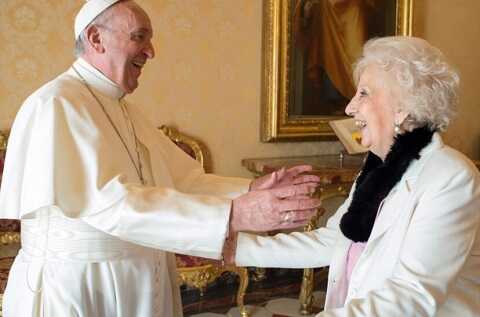 El papa Francisco recibió a Estela de Carlotto en el Vaticano