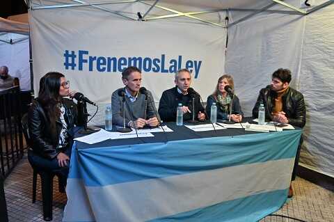 Larroque pidió a senadores que “estén a la altura y pongan freno a la locura de la ley bases”