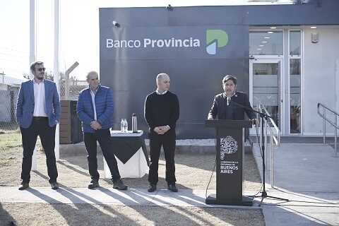 Kicillof inauguró una sucursal del Banco Provincia y anunció obras en Pehuajó