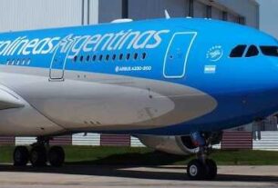 Los funcionarios del Estado ya no estarán obligados a contratar a Aerolíneas Argentinas con «exclusividad»