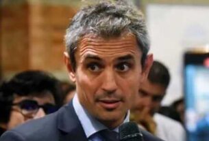 Martín Menem dijo que Quintela es como “un mono con un martillo en una cristalería”