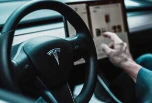 Tesla bajo la lupa: evaluarán que tan seguros son los vehículos de conducción autónoma