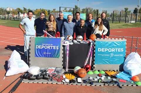 Avellaneda: Larroque y Ferraresi  inauguraron nuevas sedes de envión y entregaron kits deportivos