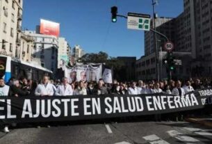 Masivo abrazo al Hospital de Clínicas en reclamo de aumento presupuestario