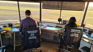 Controladores aéreos preparan medidas de fuerza en días claves de las vacaciones de invierno