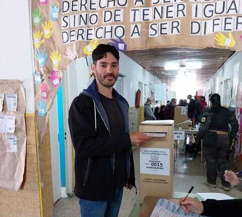 Voto el candidato a concejal de la OST Facundo Gaspari
