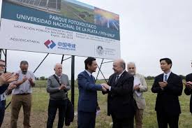 La Universidad de La Plata comenzó a construir un parque solar para tener autoabastecimiento energético