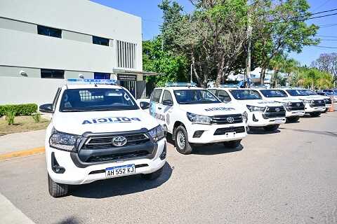 Kicillof entregó nuevos patrulleros para fortalecer la seguridad