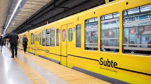 Trabajadores de la Línea B de subte liberaron molinetes