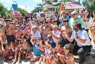 Kicillof y Larroque recorrieron una sede de escuelas abiertas en verano en Chascomús