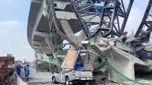 Otra tragedia con una grúa en Tailandia: dos muertos y un herido tras un desplome en un puente