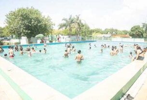 Playa y pile en la escuela de verano