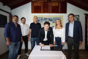 Kicillof: “Trabajamos para que la temporada resista a las políticas económicas que destruyen el turismo local”