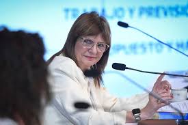 La Libertad Avanza acelera en el Senado: busca un dictamen exprés de la reforma laboral