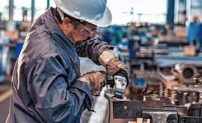 El derrumbe de la industria no se detiene: enero se desplomó otro 4,4% interanual