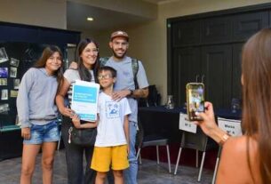 La provincia entregó boletos de compraventa a 126 familias de Tandil