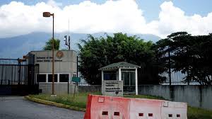 La embajada de Estados Unidos reanuda sus actividades en Caracas después de siete años