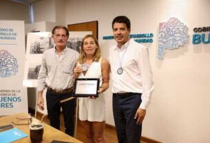 La provincia reconoció a la atleta bonaerense que ganó la maratón en las Islas Malvinas