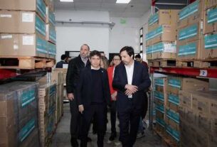 Kicillof recorrió nuevas instalaciones en el Hospital Rossi de La Plata y visitó el depósito de Medicamentos Bonaerenses