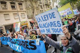Llaman a una demanda colectiva contra la reforma  a la ley de glaciares que aprobó Diputados