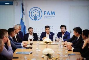 Kicillof se reunió con más de un centenar de intendentes que presentaron un reclamo en el Ministerio de Economía de la Nación
