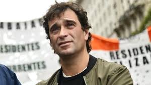 “Que se vaya ya a su casa y que deje de destruir el país”