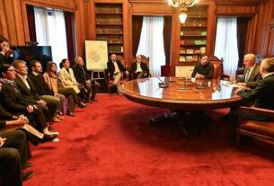 Larroque firmó un convenio con la corte bonaerense para fortalecer la atención sanitaria de jóvenes alojados en establecimientos del OPNYA