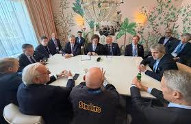 Milei se reunió con grandes inversores en Los Ángeles para potenciar la llegada de capitales
