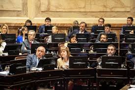 La Libertad Avanza y bloques dialoguistas acordaron tratar el proyecto de propiedad privada