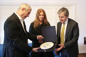 Ferraresi fue recibido por el embajador de Colombia: «Latinoamérica debe ser libre de toda dominación extranjera»