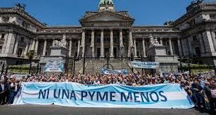 Organizaciones gremiales se pronunciaron en contra del cierre de miles de PyMEs