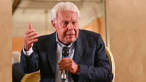 Felipe González: “Hay una crisis de la centralidad con una polarización inducida desde elites, que fractura a las sociedades para hacerlas cada vez menos gobernables”