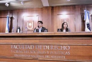 Kicillof se reunió con representantes gremiales e intendentes correntinos