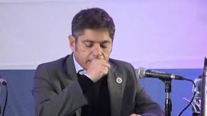 «Un héroe argentino»: Axel Kicillof se emocionó al despedir a Indio Solari en la Universidad de La Plata