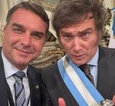 Milei y Flávio Bolsonaro se reunirán en un pleno desafío a Lula