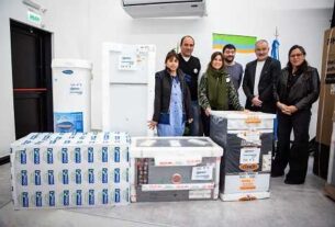La Provincia entregó equipamiento para comedores escolares en Ramallo