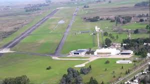 Expertos debatieron sobre reabrir el Aeropuerto de La Plata y revelaron qué desafío comparte con Aeroparque