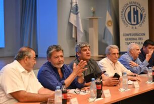 La CGT está reunida y se esperan los anuncios de sus próximas medidas