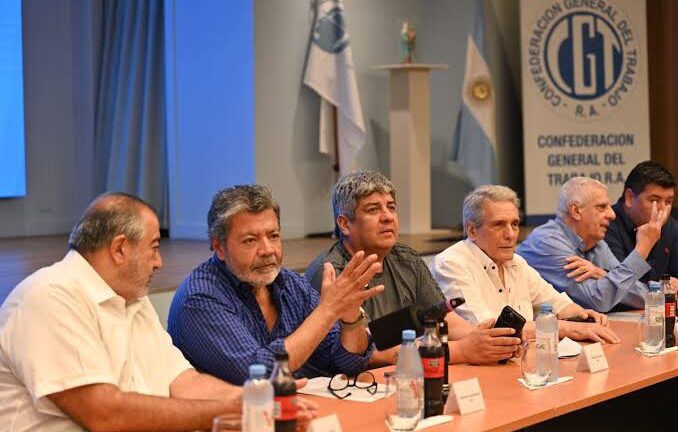 La CGT está reunida y se esperan los anuncios de sus próximas medidas