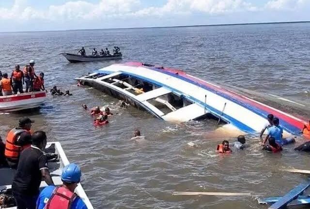 Tragedia en Guyana: se hundió un ferry y murieron al menos 53 pasajeros