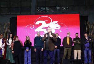 Javier Rodríguez encabezó la apertura de la 23.ª Fiesta Provincial del Vino de la Costa en Berisso