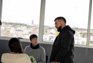 La secundaria n° 6 visitó el nuevo edificio municipal