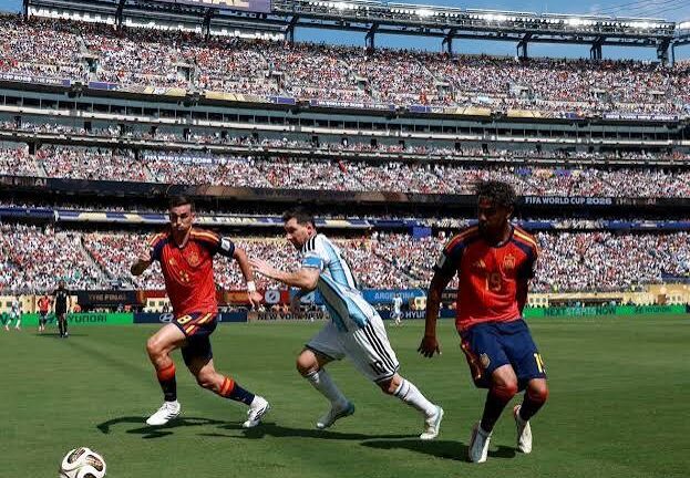 España le ganó a Argentina por 1 a 0