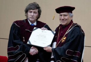 Milei fue distinguido con un Doctor Honoris Causa por una universidad de Perú