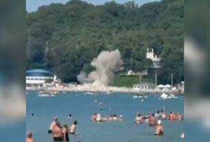 Un dron ucraniano derribado por militares rusos cayó en una playa repleta de bañistas