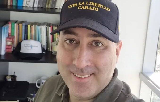 Detuvieron en Bolivia al exasesor de LLA Fernando Cerimedo