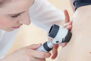 Avance contra el cáncer de piel: una vacuna ARNm logró prevenir la reaparición o diseminación del melanoma