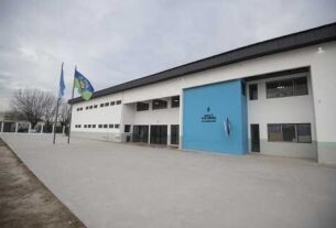 Kicillof inauguró dos nuevos edificios educativos en Presidente Perón