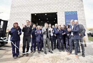 Kicillof inauguró la primera planta embotelladora de Aguas Bonaerenses